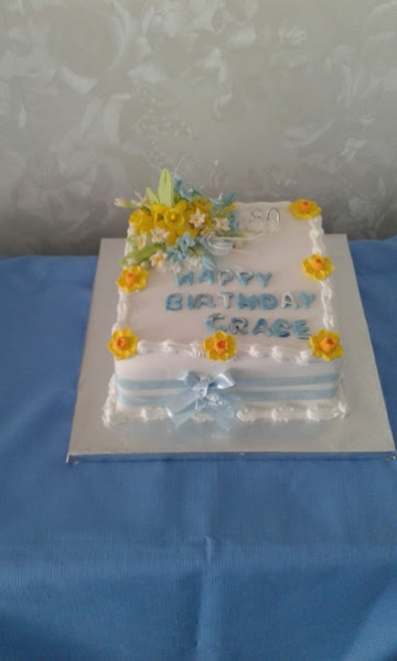Graces 80th birthday cake 29th June 2019