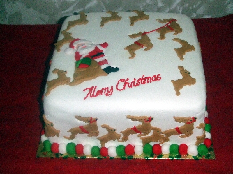 Reindeer Christmas Cake